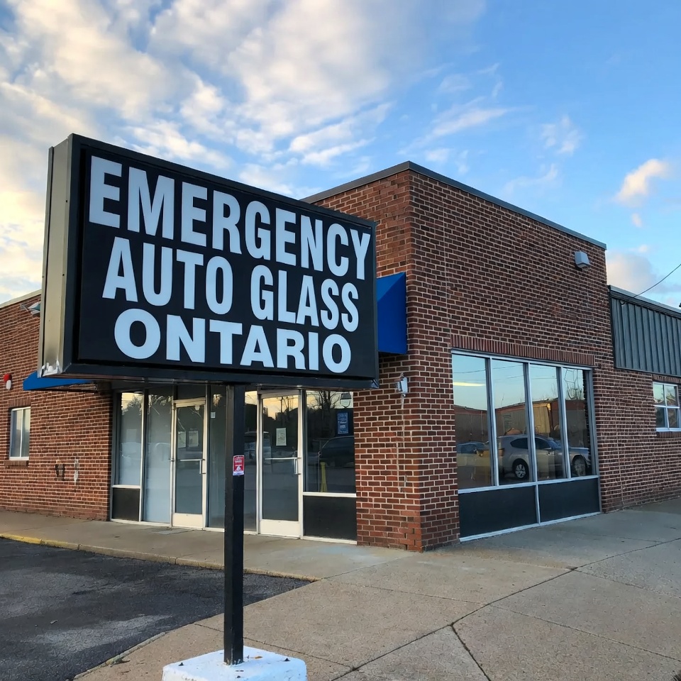 Emergency Auto Glass Ontario | 24/7 Windshield & Glass Repair